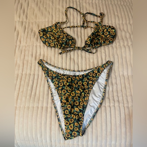 NWOT Heavy Manners Tie Front Top and High Waist Bikini - Picture 7 of 16
